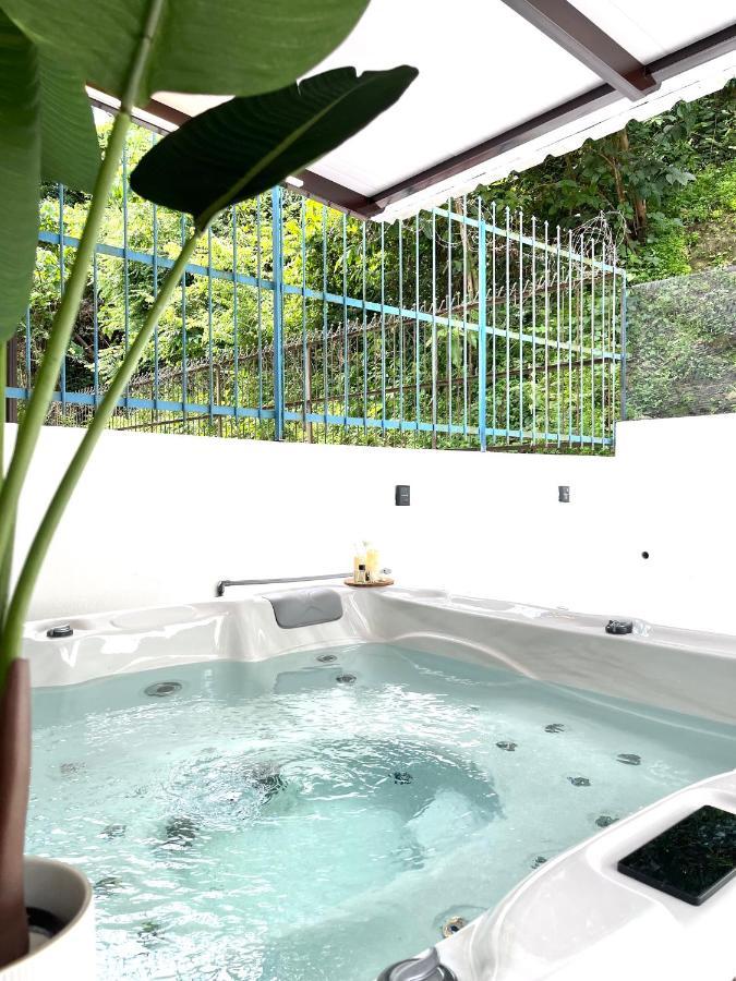 Qv Residence Langkawi - Jacuzzi, Bbq, & Steamboat Kuah Exteriör bild